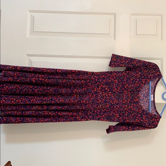 Nicole (lulaRoe) - Picture 1 of 1